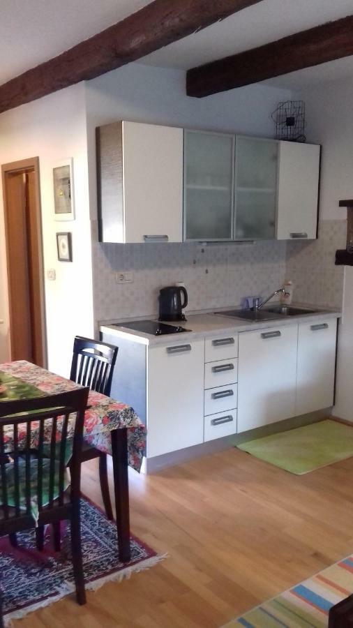 Apartmaji Pri Zivcovih Dutovlje Экстерьер фото
